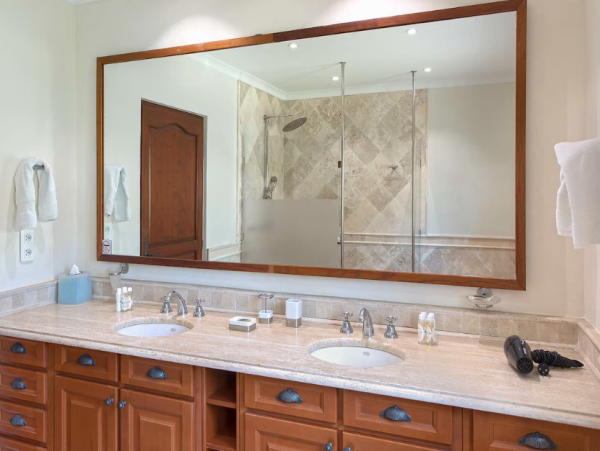 Bay Beachfront Luxury Six Bedroom Home in Saint Martin
